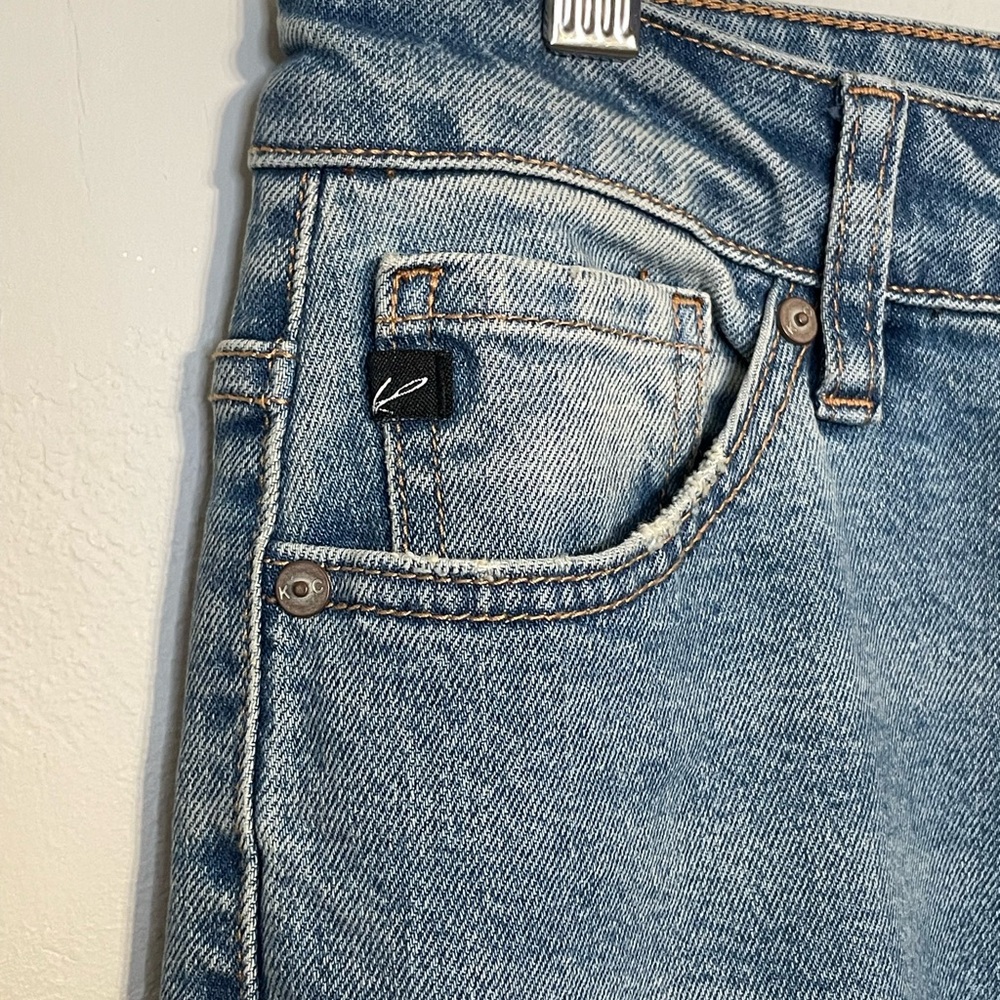 Kancan NWT High Rise Straight Relaxed Fit Jeans Size 3/25 Frayed Hems - Picture 6 of 12